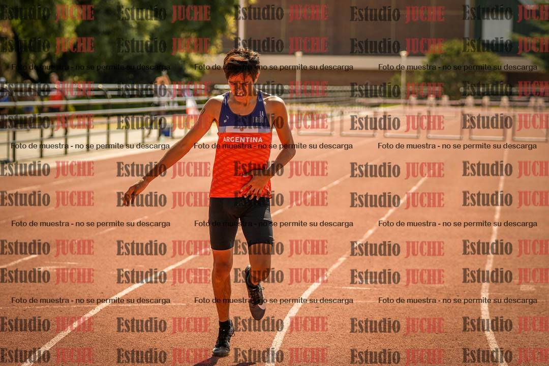 Fotos de los 295 m con vallas de varones