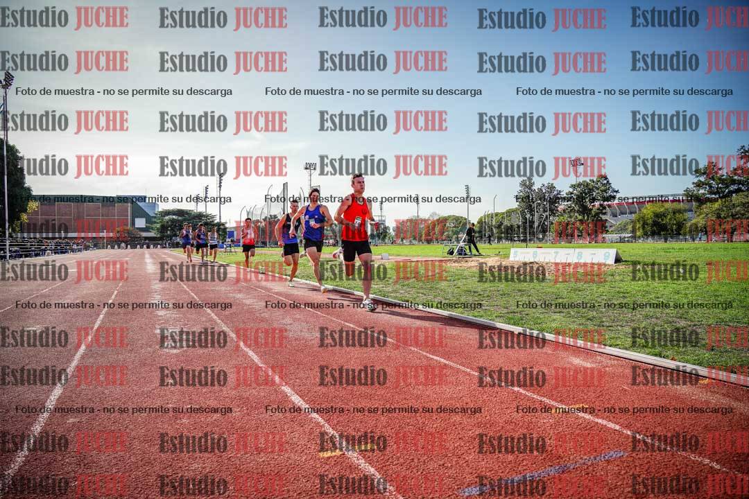 Fotos de los 800 m llanos de varones