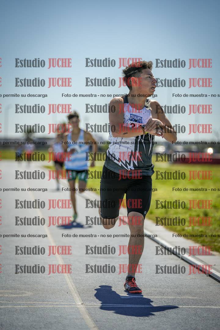 Fotos de los 800 m llanos de varones