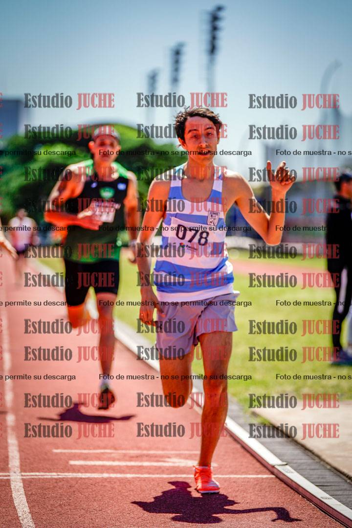 Fotos de los 800 m llanos de varones