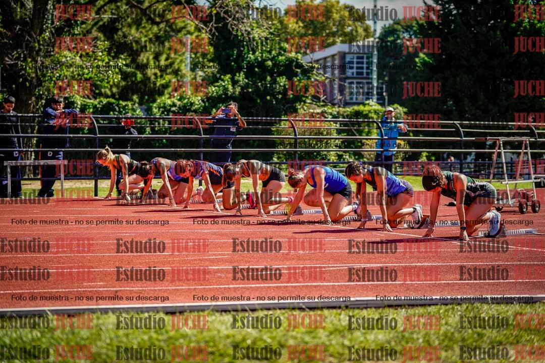 Fotos de los 100 m con vallas de mujeres
