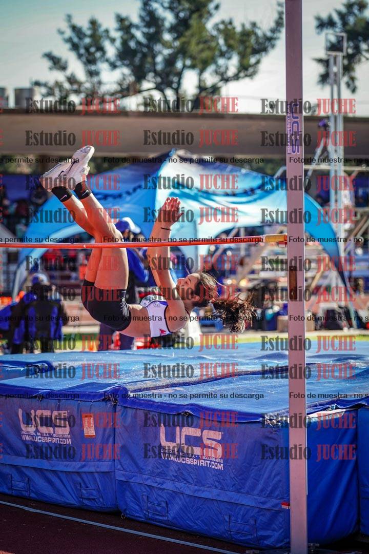 Fotos del salto en alto de mujeres