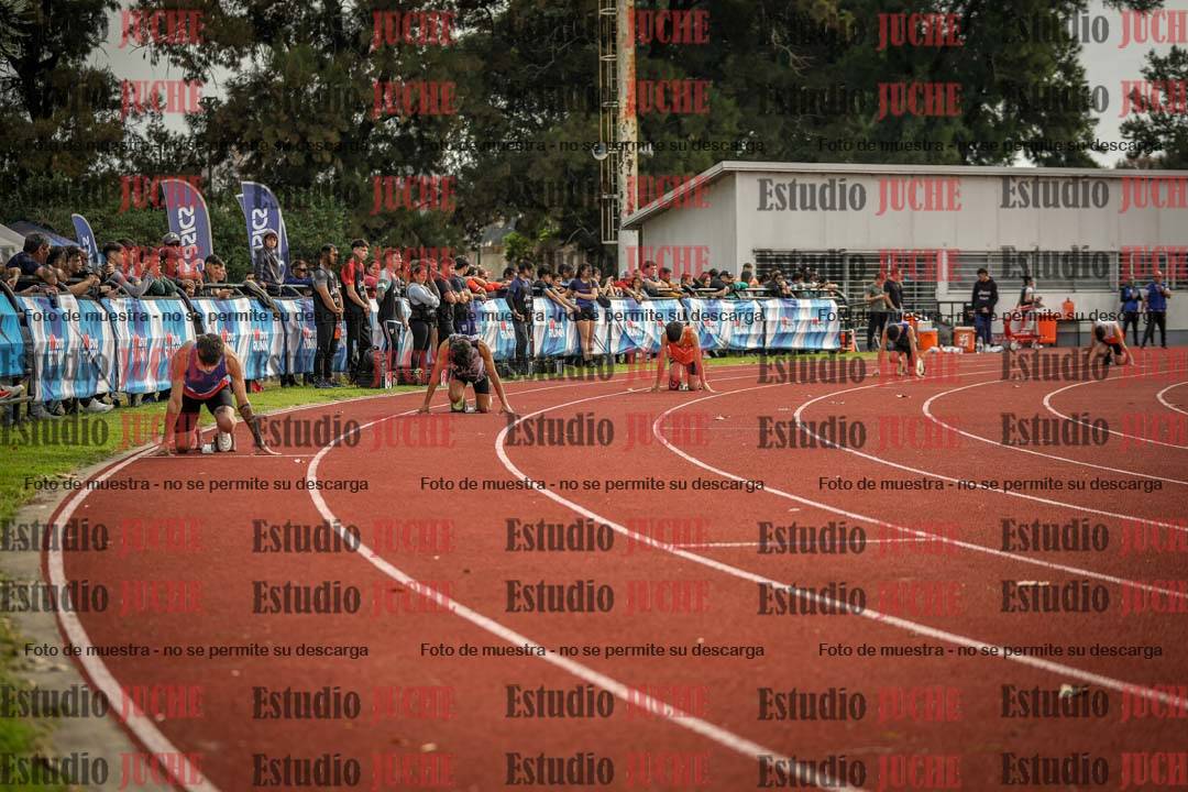 Fotos de los 400 m llanos de varones
