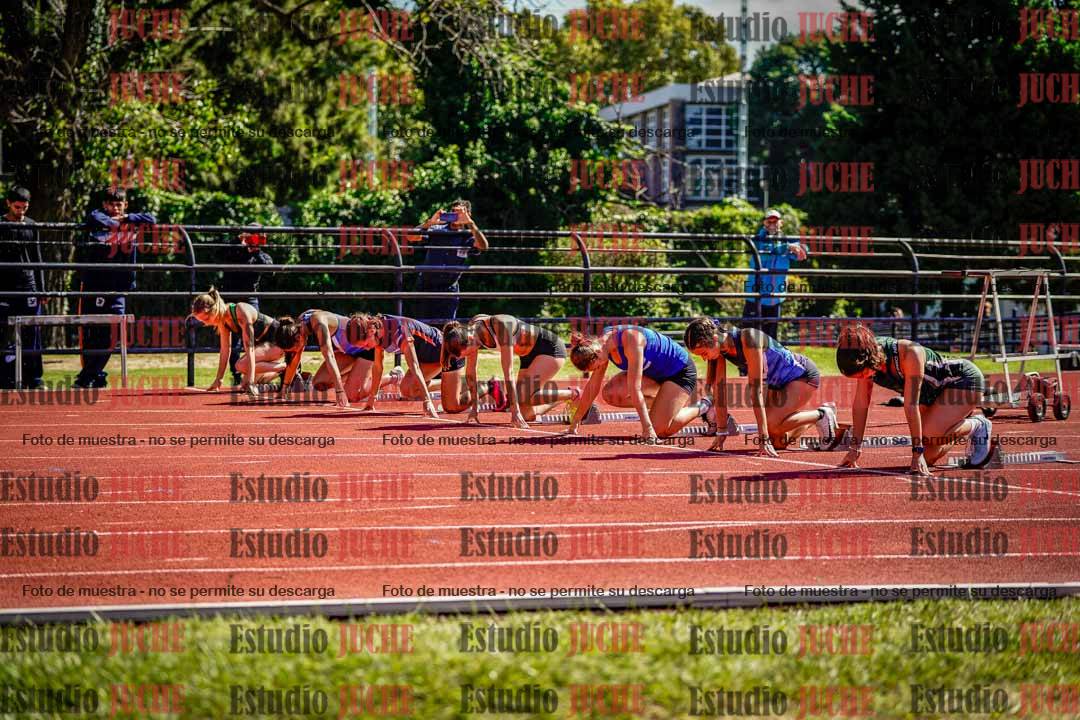 Fotos de los 100 m con vallas de mujeres