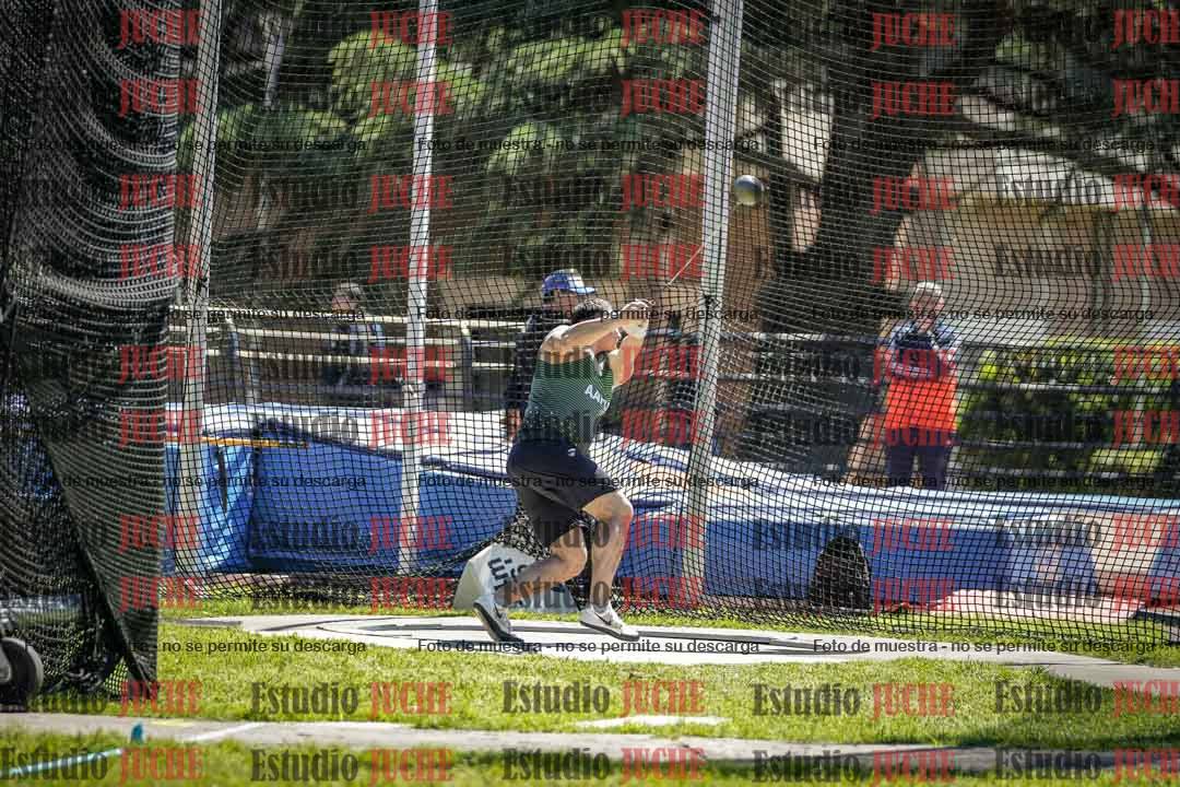 Fotos del lanzamiento de martillo de varones