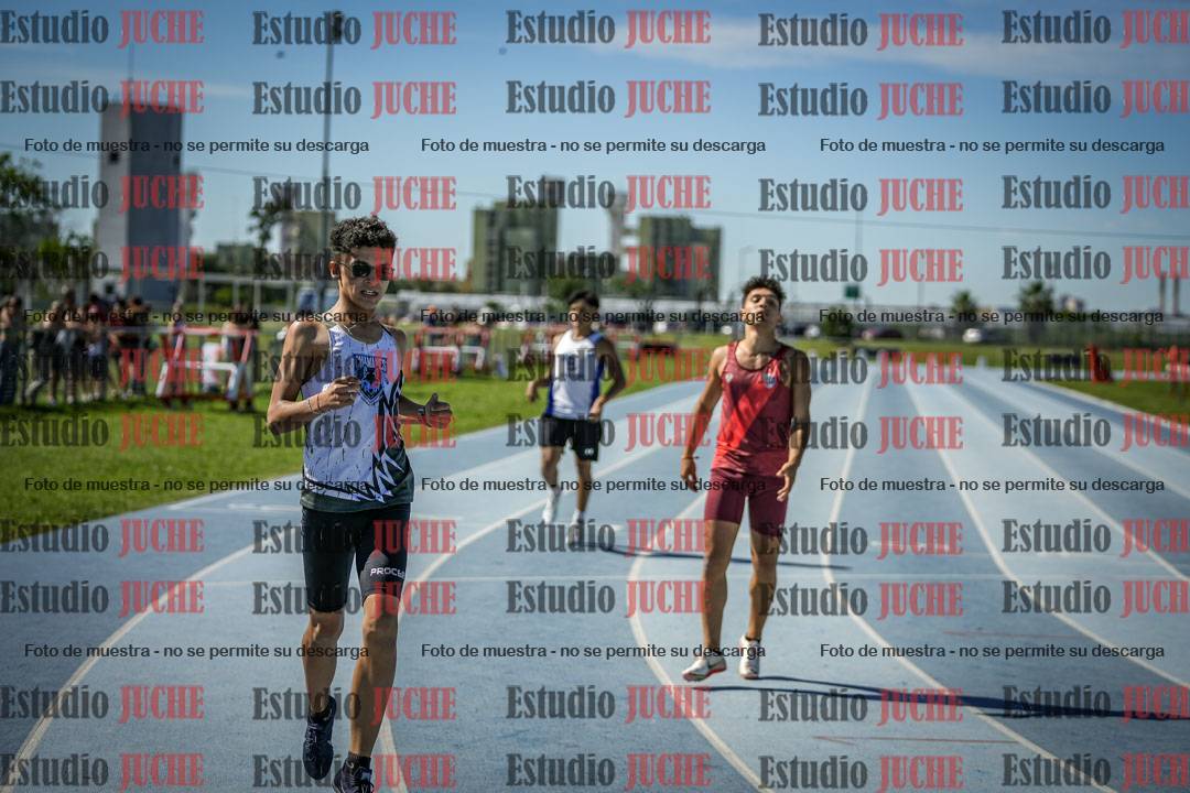 Fotos de los 400 m llanos de varones