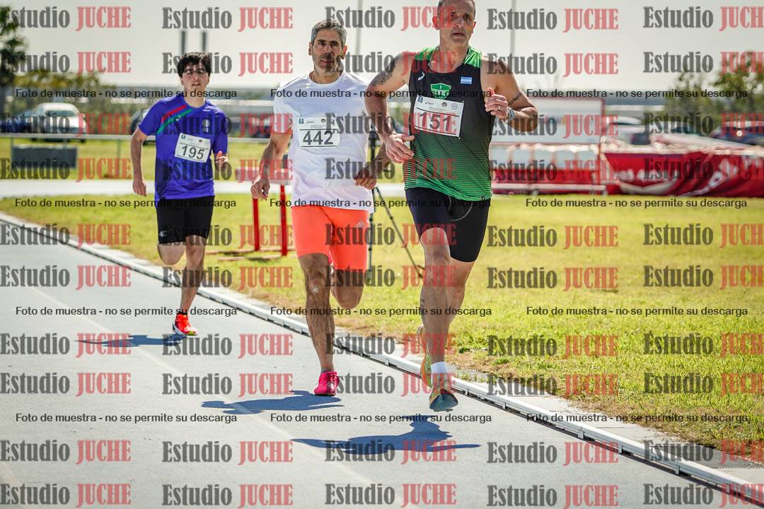 Fotos de los 800 m llanos de varones