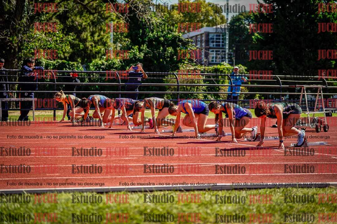 Fotos de los 100 m con vallas de mujeres