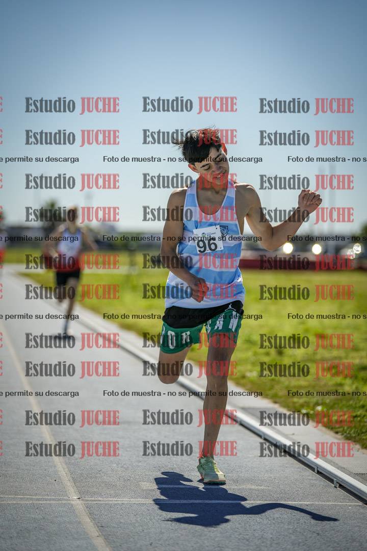 Fotos de los 800 m llanos de varones