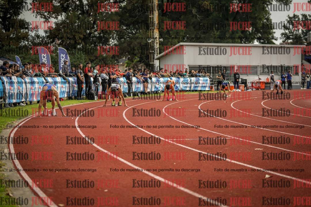 Fotos de los 400 m llanos de varones