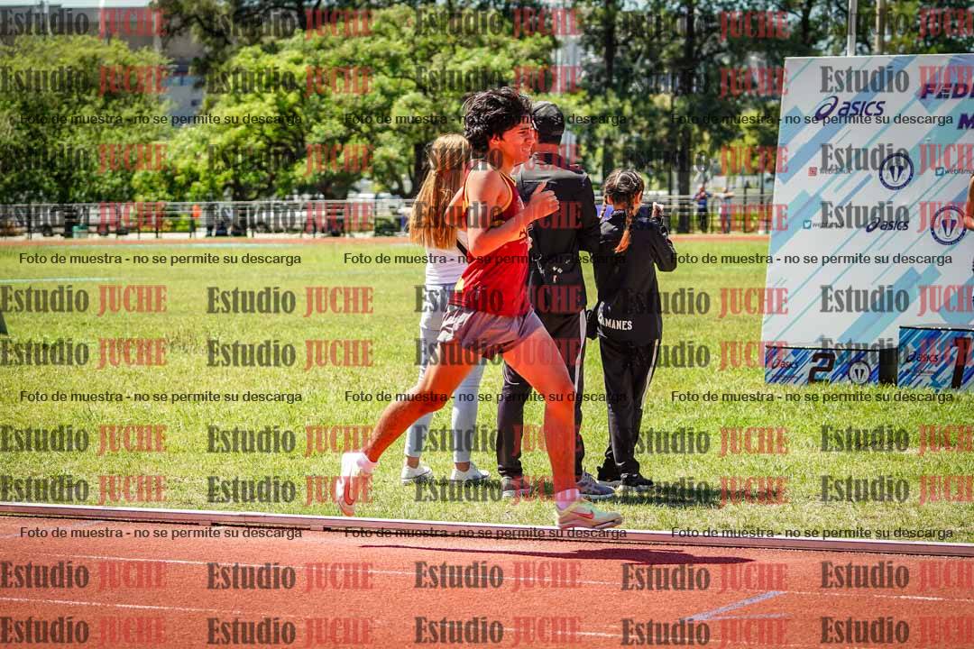 Fotos de los 800 m llanos de varones