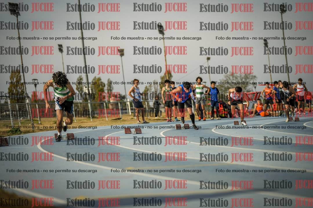 Fotos de los 200 m llanos de varones
