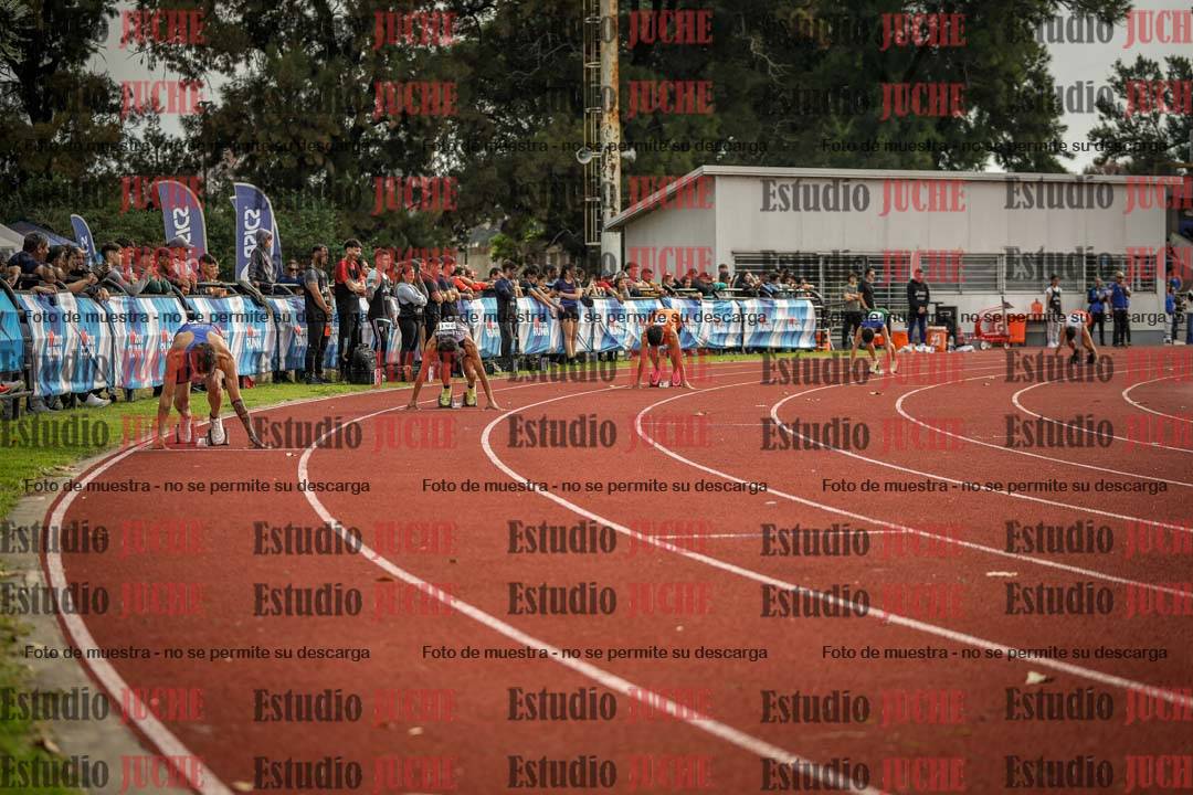 Fotos de los 400 m llanos de varones