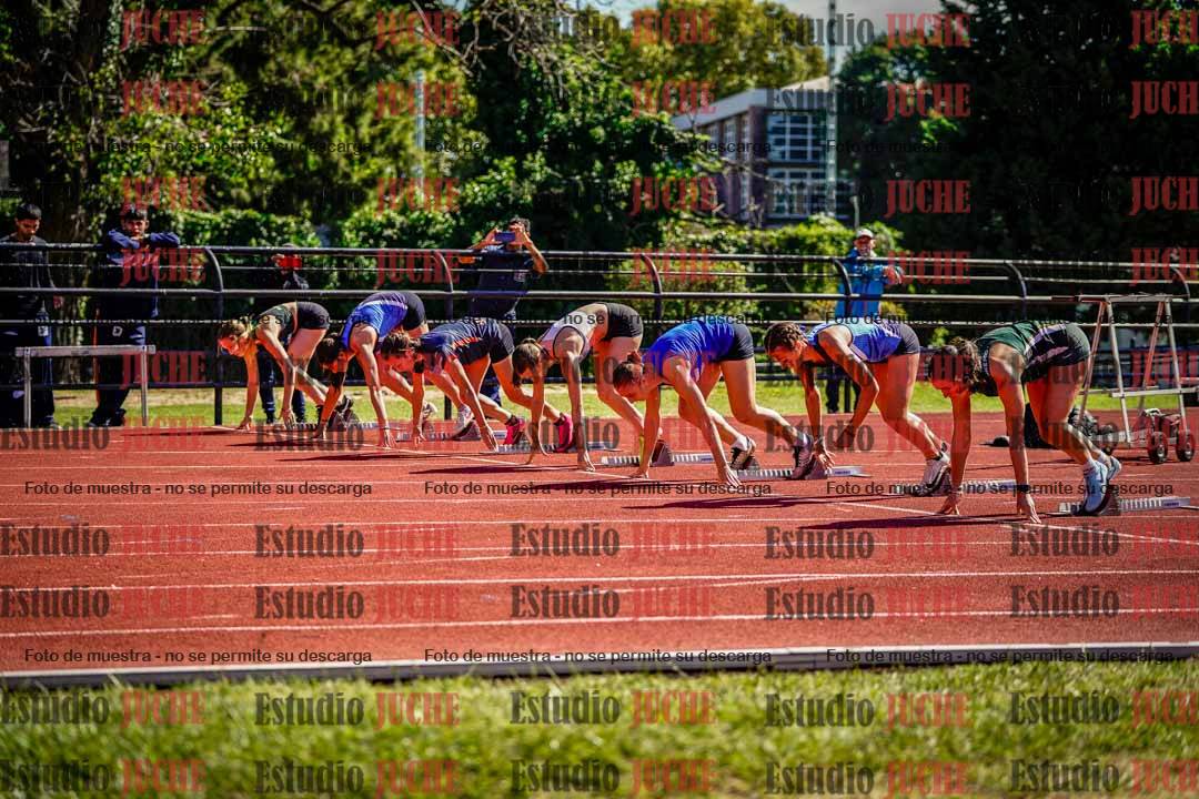 Fotos de los 100 m con vallas de mujeres