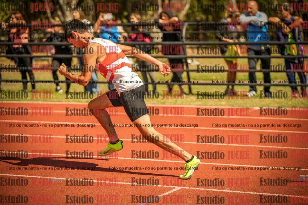 Fotos de los 400 m llanos de varones