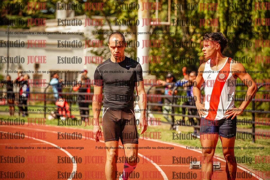 Fotos de los 400 m llanos de varones
