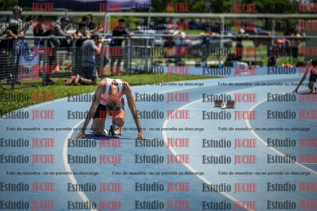 Fotos de los 400 m con vallas de varones