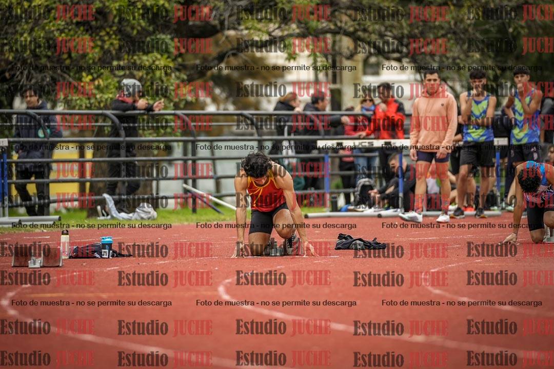 Fotos de los 200 m llanos de varones