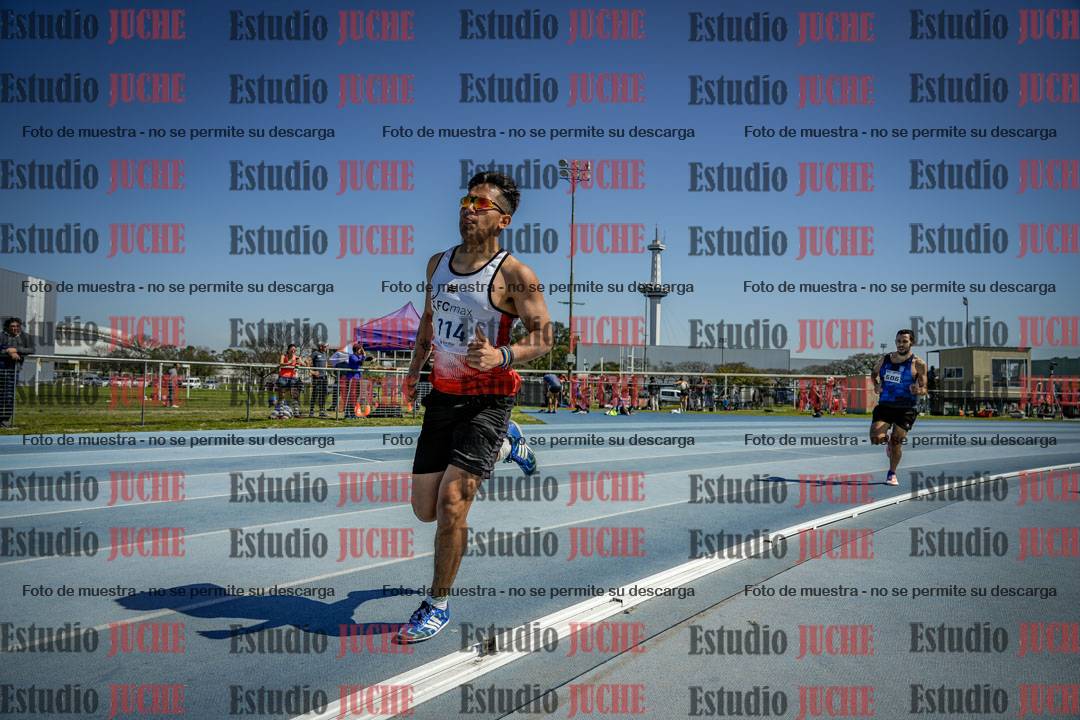 Fotos de los 800 m llanos de varones