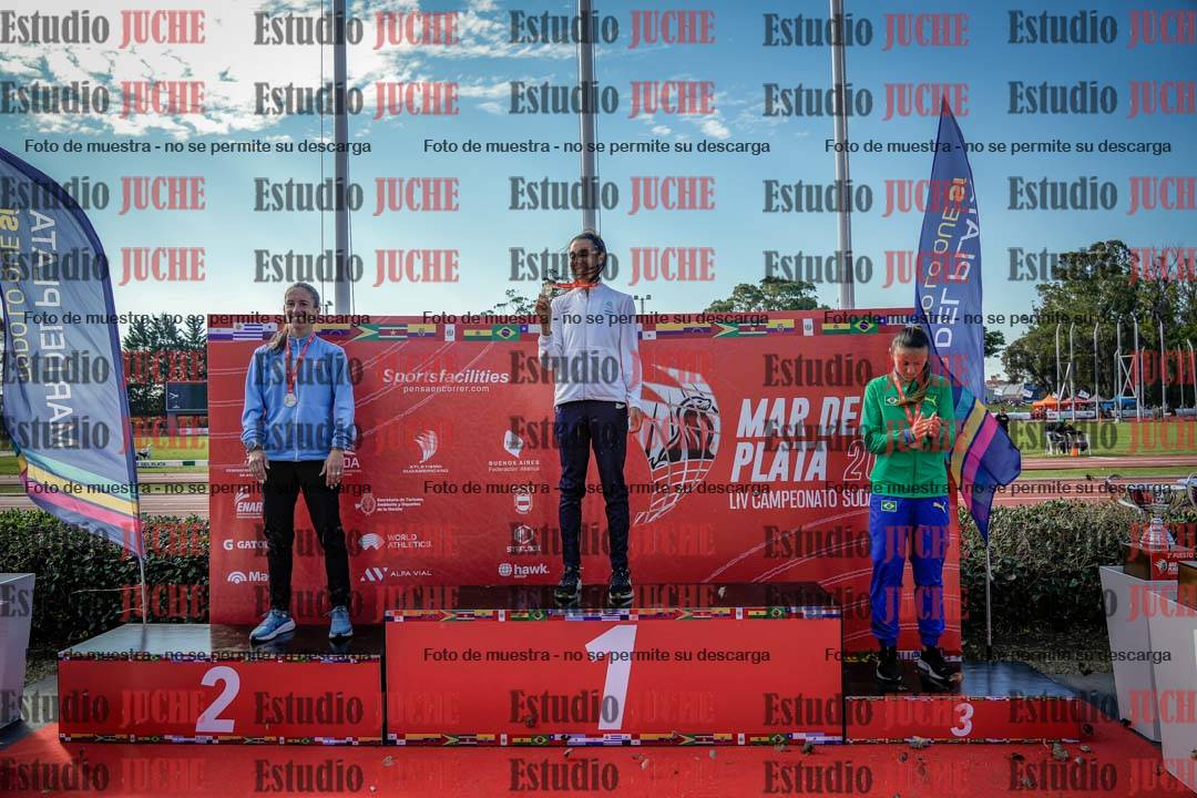 Fotos de algunos extras y podios del día 1