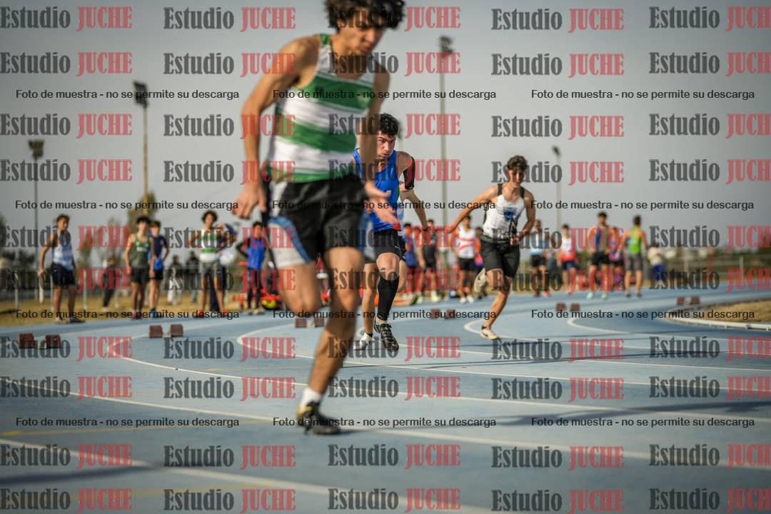 Fotos de los 200 m llanos de varones