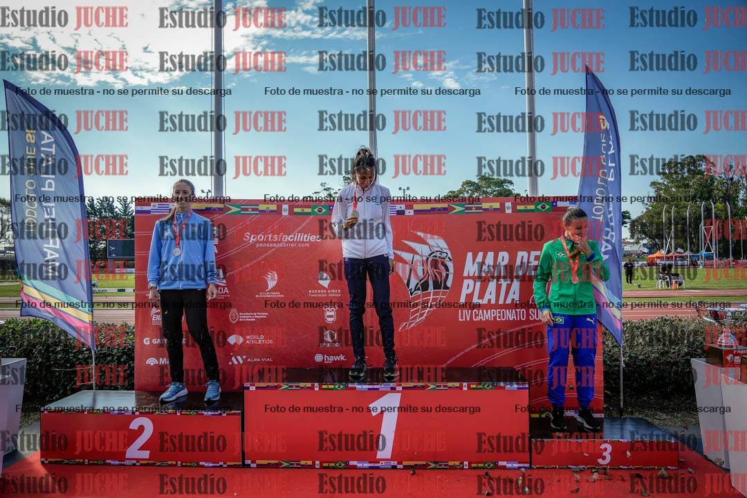 Fotos de algunos extras y podios del día 1