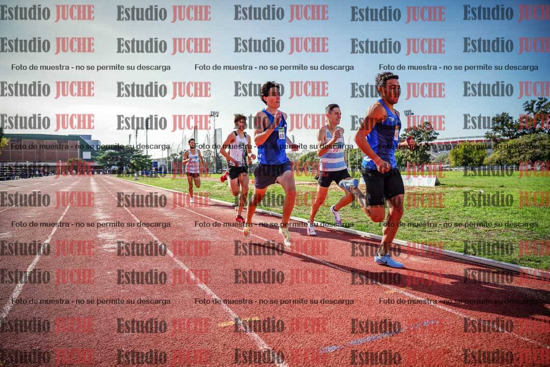 Fotos de los 800 m llanos de varones