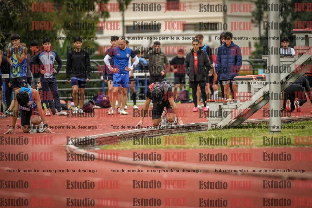 Fotos de los 200 m llanos de varones