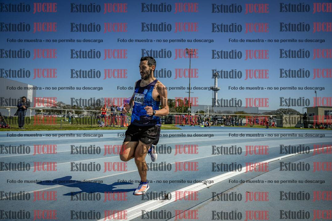 Fotos de los 800 m llanos de varones