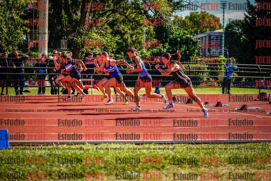 Fotos de los 100 m con vallas de mujeres