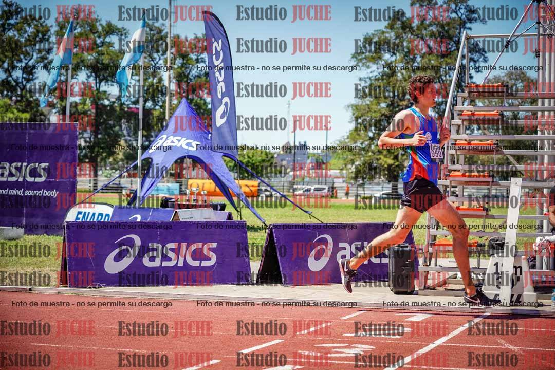 Fotos de los 800 m llanos de varones