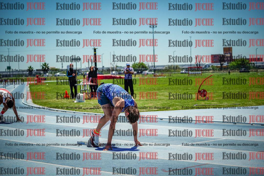 Fotos de los 400 m con vallas de varones
