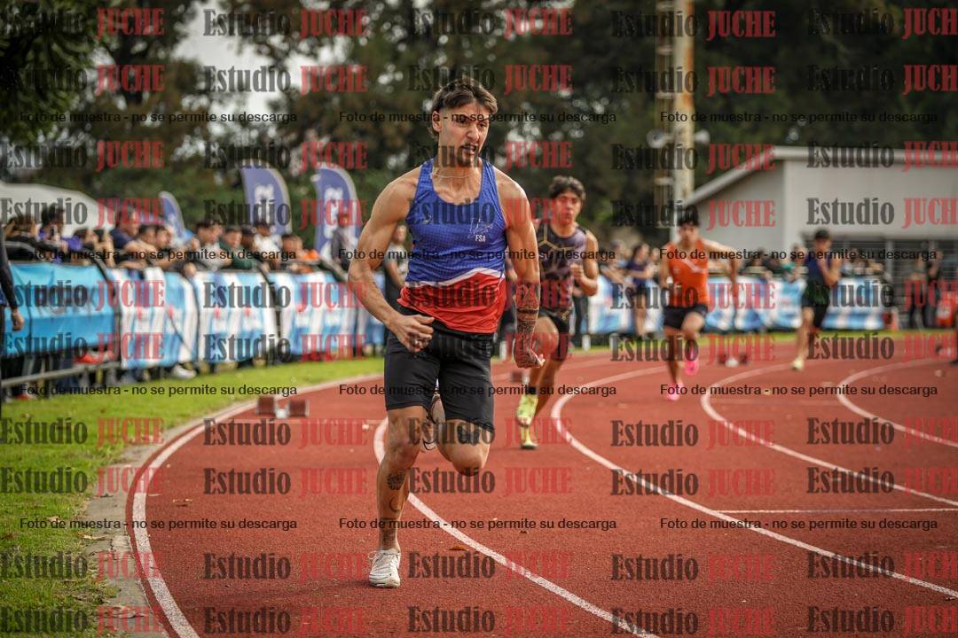 Fotos de los 400 m llanos de varones