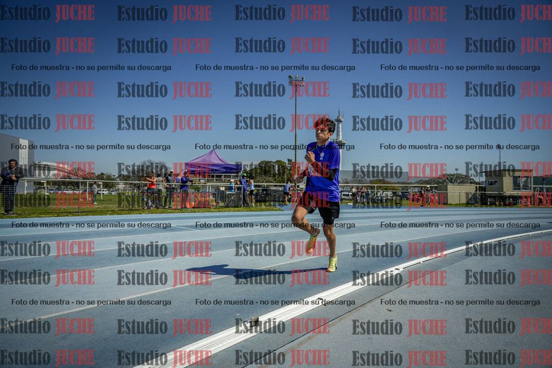 Fotos de los 800 m llanos de varones