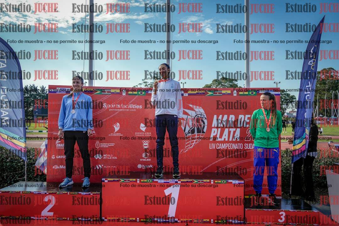 Fotos de algunos extras y podios del día 1