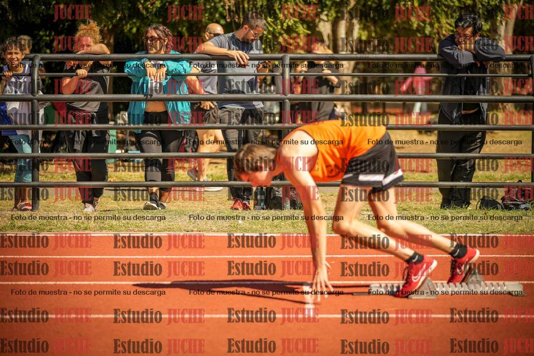 Fotos de los 400 m llanos de varones