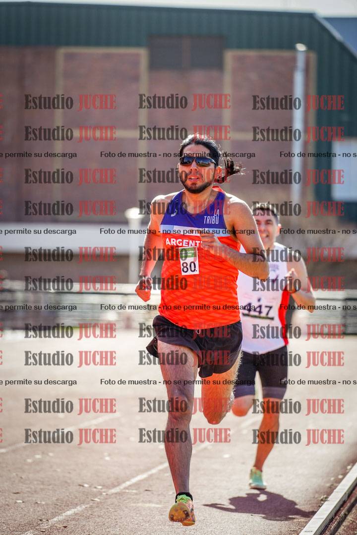 Fotos de los 800 m llanos de varones