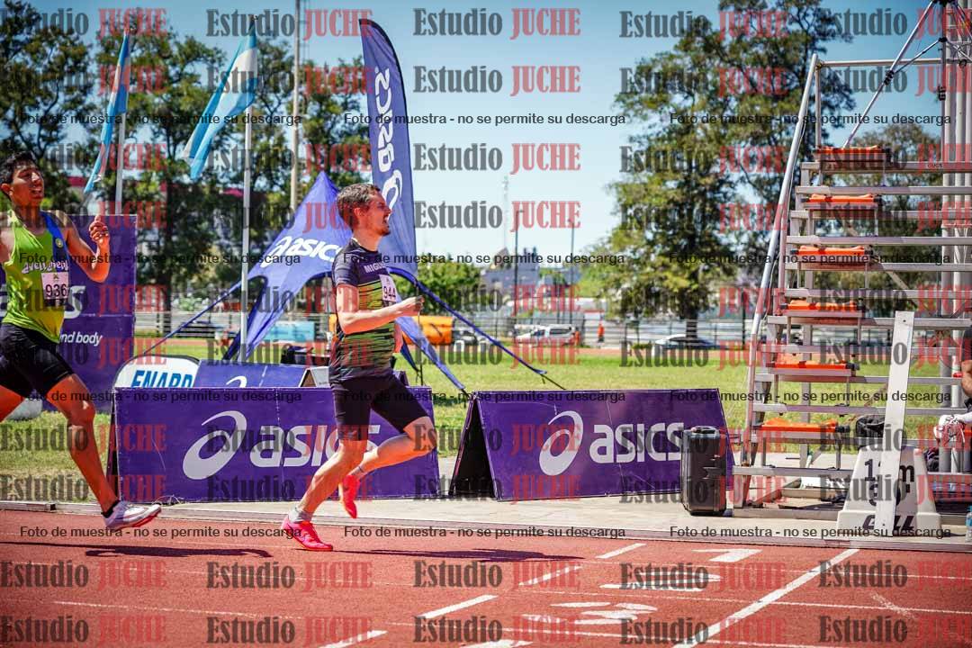 Fotos de los 800 m llanos de varones