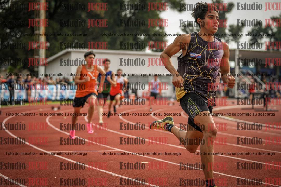 Fotos de los 400 m llanos de varones