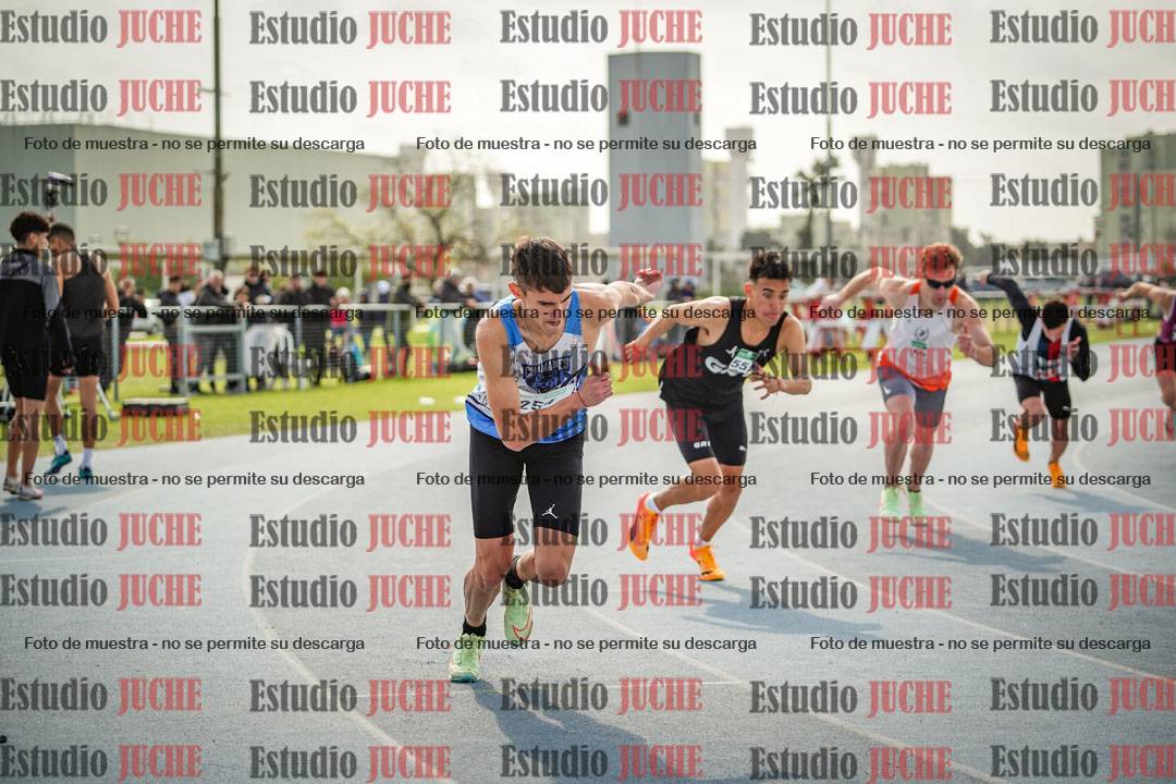 Fotos de los 800 m llanos de varones