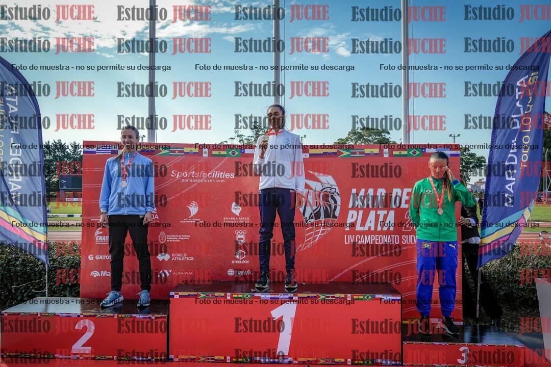 Fotos de algunos extras y podios del día 1