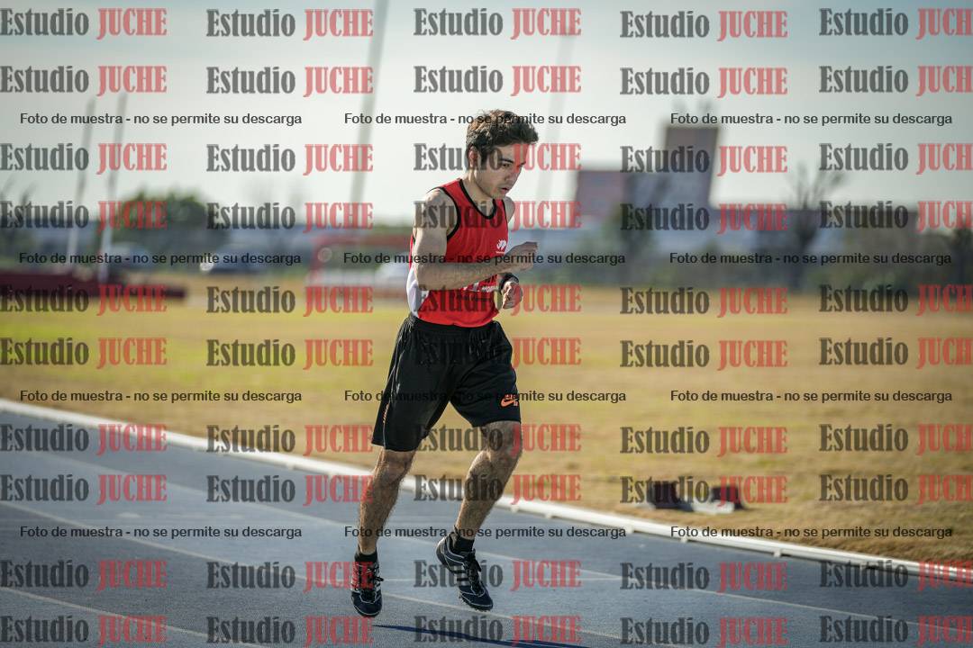 Fotos de los 400 m llanos de varones