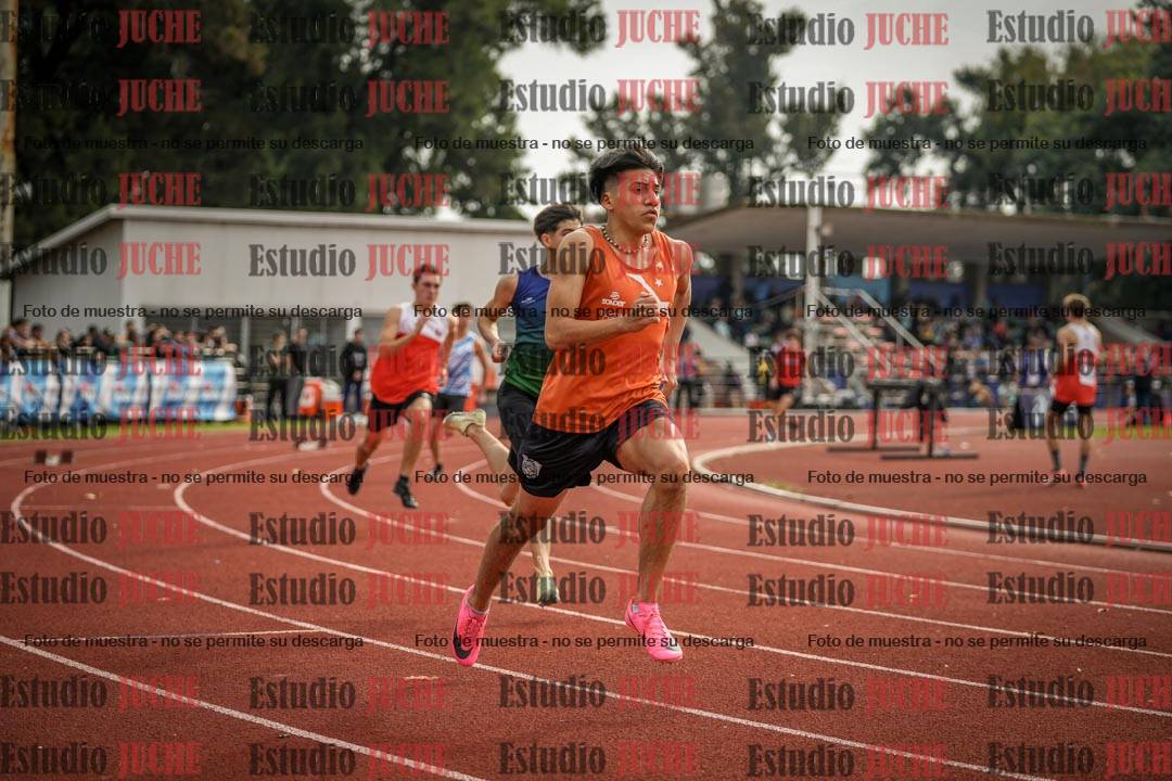 Fotos de los 400 m llanos de varones