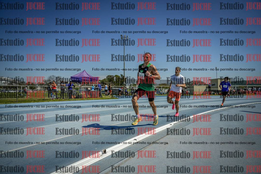 Fotos de los 800 m llanos de varones