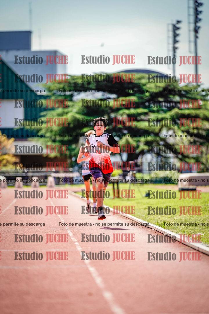 Fotos de los 2400 m llanos de varones