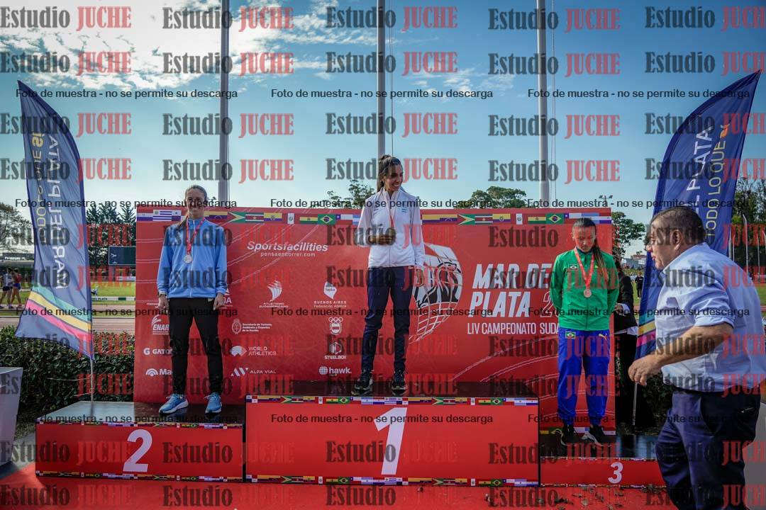 Fotos de algunos extras y podios del día 1