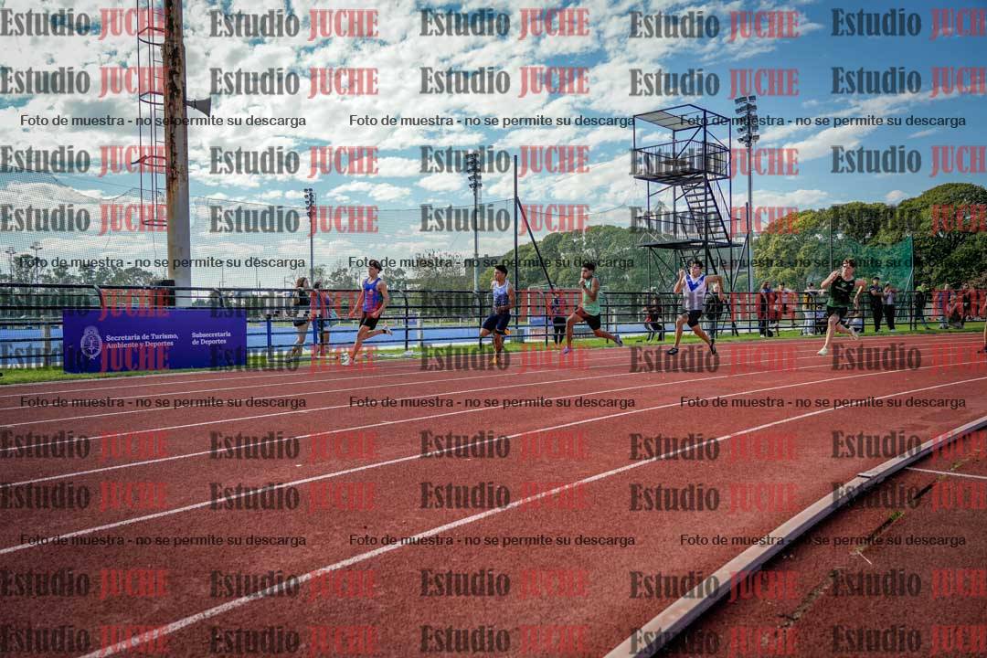Fotos de los 200 m llanos de varones