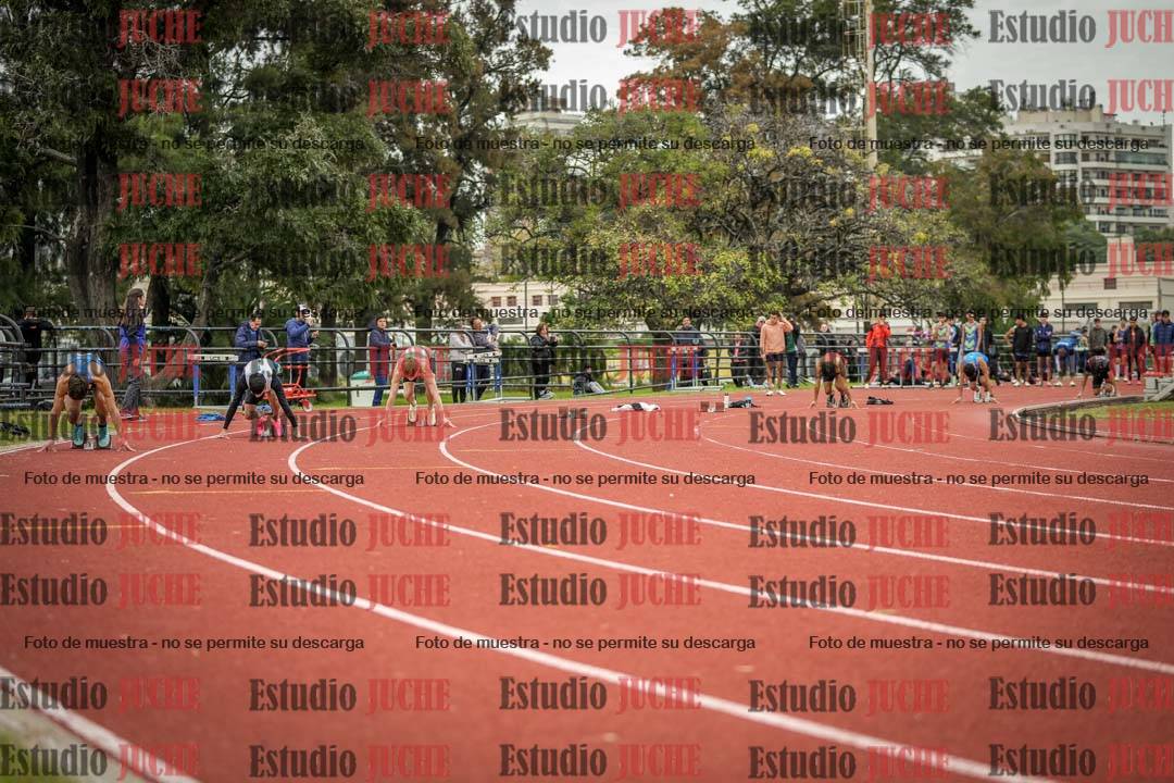 Fotos de los 200 m llanos de varones