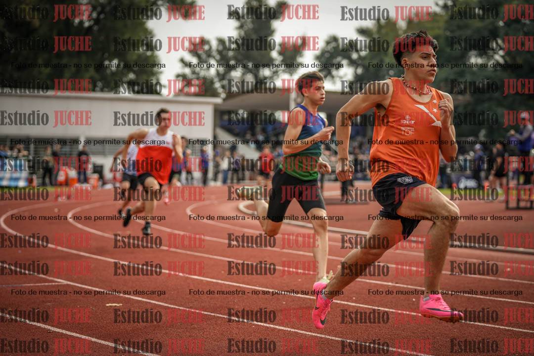 Fotos de los 400 m llanos de varones