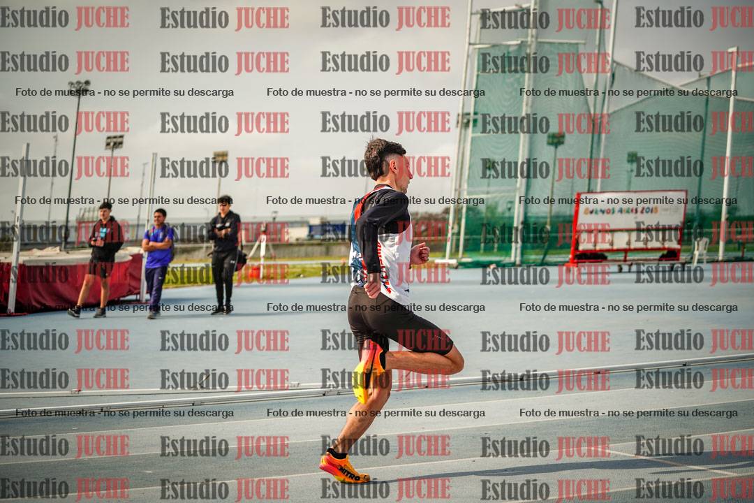 Fotos de los 800 m llanos de varones